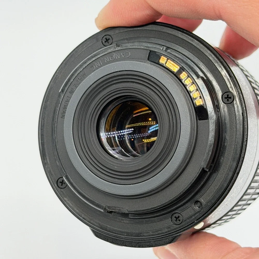 Canon EF-S 18-55mm f3.5-5.6 IS Zoom Lens with Image Stabilizer 58mm Black
